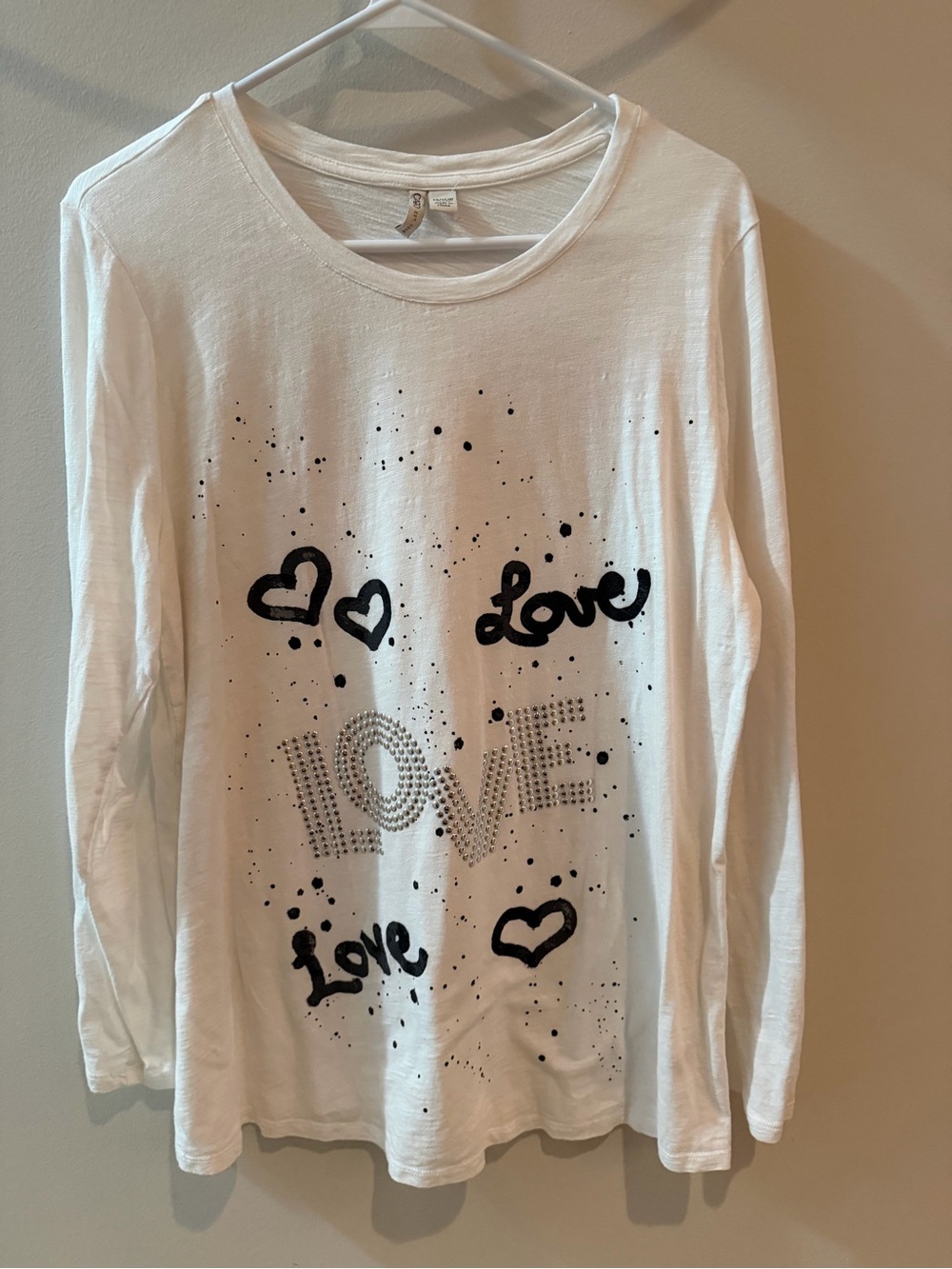Cato Women’s Plus Size 14/16W White Love Rhinestone Long Sleeve Shirt